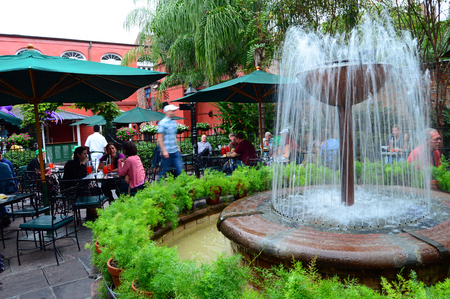 Courtyard at Pat O'Brien's, New Orleansのeditorial素材