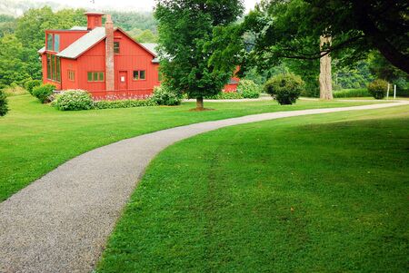 A path leads to the Norman Rockwell studio in Stockbridge, Massachusettsのeditorial素材