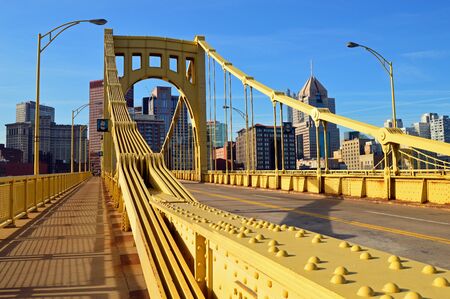 The Sixth Street Bridge in Pittsburgh, Pennsylvania was named in honor of baseball great Roberto Clementeのeditorial素材