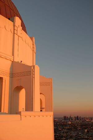 The Los Angeles skyline as seen from the Griffith Observatoryのeditorial素材