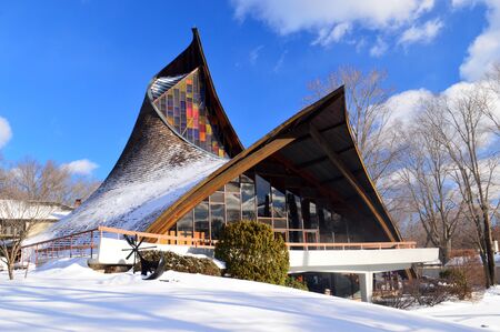 The modern Rowaton United Church in Darien, Connecticutのeditorial素材