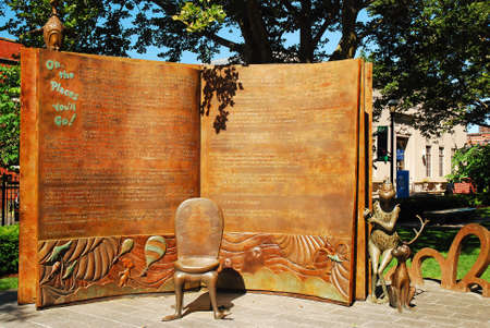 Artwork retelling Dr Seuss' Book Oh the Places You'll Go, at the Dr Seuss Memorial Garden in Springfield, MAのeditorial素材