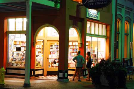 Two adult women window shop at Square Books, a popular independnt bookstore in Oxford, Mississippiのeditorial素材