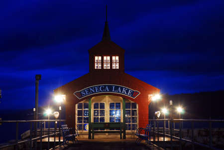 A small boathouse sits on the southern end of Seneca Lake in Watkins Glenのeditorial素材