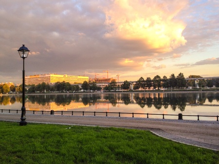 Sunset near the lakeの素材