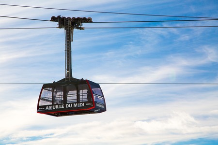 CHAMONIX, FRANCE - JANUARY 28: Cable Car from Chamonix to the summit of the Aiguille du Midi on January 28, 2015 in Chamonix, France.のeditorial素材