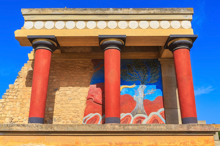 The North Entrance of Minoan Palace with charging bull fresco in Knossos at Crete, Greeceのeditorial素材