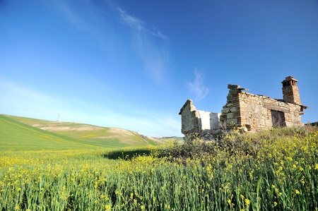Rural ruins in the italian countryの写真素材
