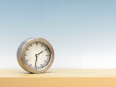 A close up shot of an analogue clockの写真素材