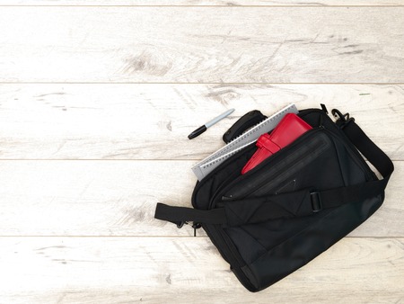 A studio photo of a laptop shoulder bagの写真素材