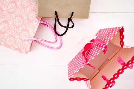 A studio photo of a shopping bagの写真素材