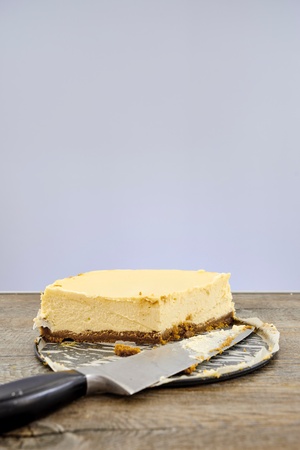 A studio photo of a cheese cakeの写真素材