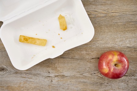 A studio photo of a takeaway food containerの写真素材