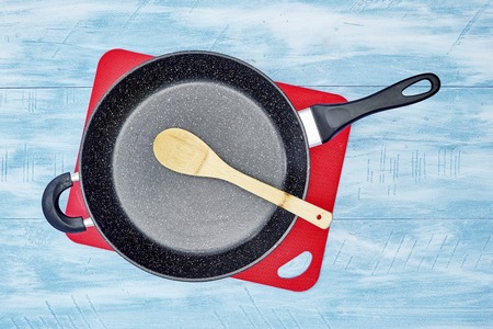 A studio photo of a frying panの写真素材