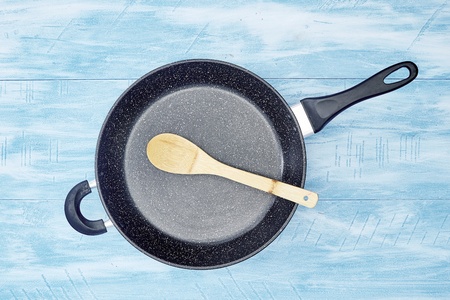 A studio photo of a frying panの写真素材