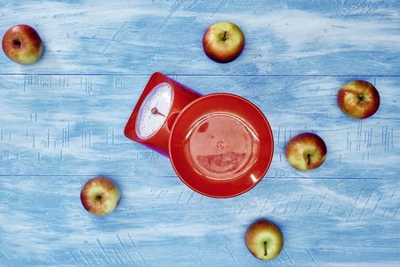 A studio photo of a set of food scalesの写真素材