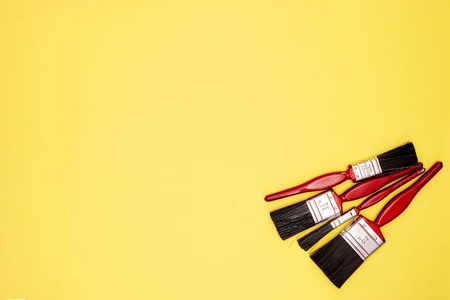 A studio photo of a paint brushの写真素材