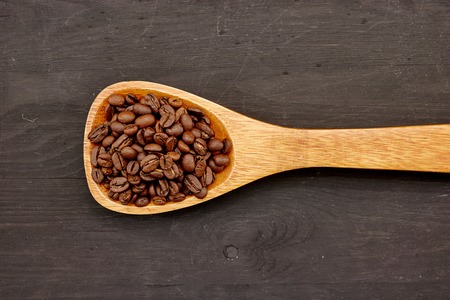 A close up studio photo of roasted coffee beansの写真素材