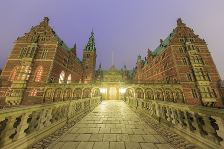 Traveling in the famous Frederiksborg Castle, Copenhagen around Autumn seasonのeditorial素材