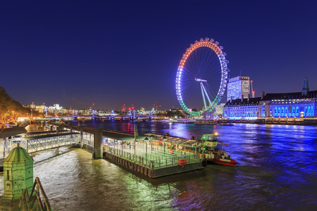 Traveling in the famous London Eye, London, United Kingdom around twilightのeditorial素材