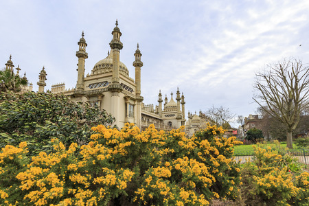 The Royal Pavilion Tavern, Brighton in a cloudy dayのeditorial素材