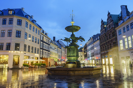 Copenhagen, AUG 28: The historical Stork Fountain nightscape on AUG 28, 2016 at Copenhagen, Denmarkのeditorial素材