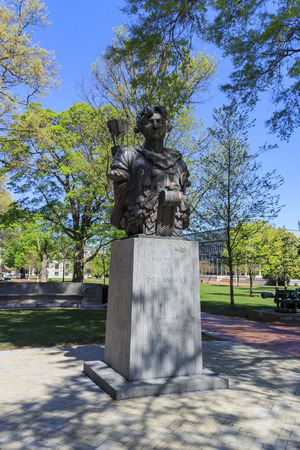 Statue in The famous Johns Hopkins University of Baltimore, United Statesのeditorial素材