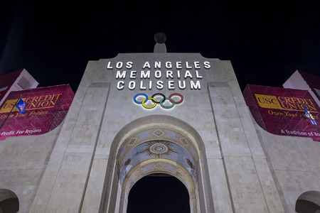 Los Angeles, OCT 27: Los Angeles Memorial Coliseum at night on OCT 27, 2016 at Los Angelesのeditorial素材