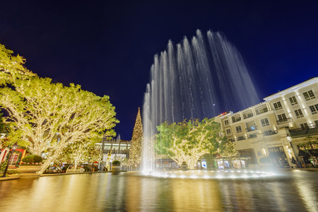 DEC 2, Glendale: Music fountain and Chrismtas lights at the shopping mall on DEC 2, 2016 at Glendaleのeditorial素材