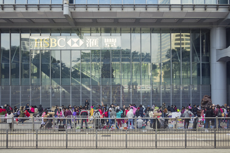 Hong Kong, JAN 1: Groups of foreign workers on street on JAN 1, 2017 at Hong Kongのeditorial素材