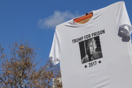 Los Angeles, JAN 21: Special Trump in Prison cloth saw in Women March event and Protesters on JAN 21, 2017 at Los Angeles, Californiaのeditorial素材