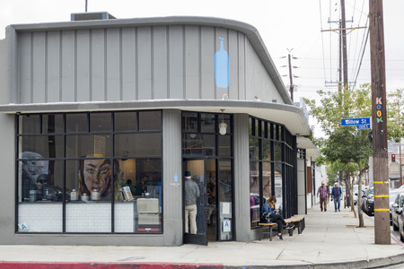 Los Angeles, JAN 16: The exterior of Blue Bottle cafe in downtown on JAN 16, 2017 at Los Angeles, Californiaのeditorial素材