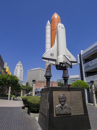Los Angeles, AUG 30: Space shuttle near Little Tokyo on AUG 30, 2014 at Los Angeles, Californiaのeditorial素材