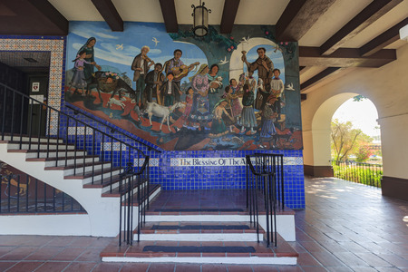 Los Angeles, AUG 23: Beautiful Spanish mural near Olvera Street on AUG 23, 2014 at Los Angelesのeditorial素材