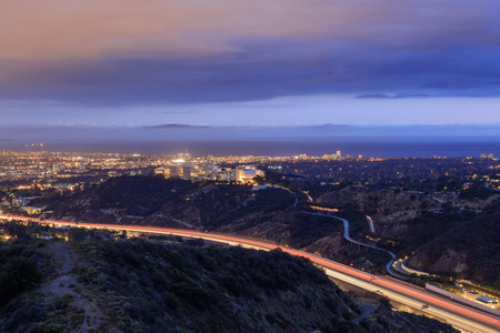 Night cityscape at Getty View Park, Los Angeles, Californiaのeditorial素材