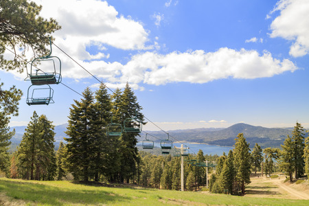 Morning view of Big bear lake with cable car, Los Angeles County, Californiaの写真素材