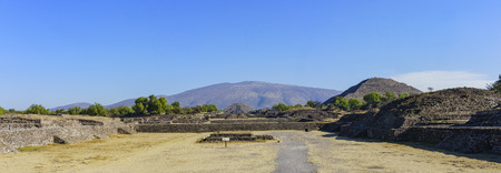 The famous and historical Pyramid of the Sun and the Moon in Teotihuacan, Mexicoのeditorial素材