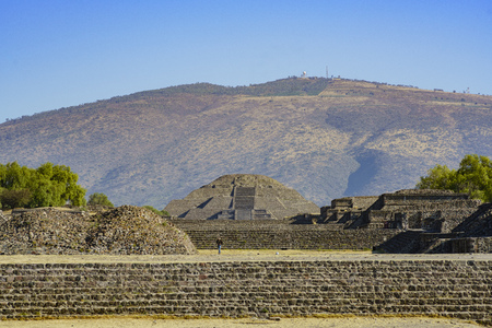 The famous and historical Pyramid of the Moon in Teotihuacan, Mexicoのeditorial素材