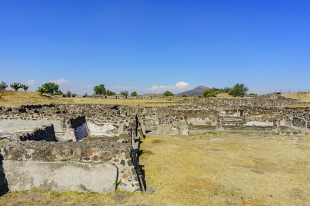 Rocks on the Avenue of the Dead in Teotihuacan, Mexicoのeditorial素材