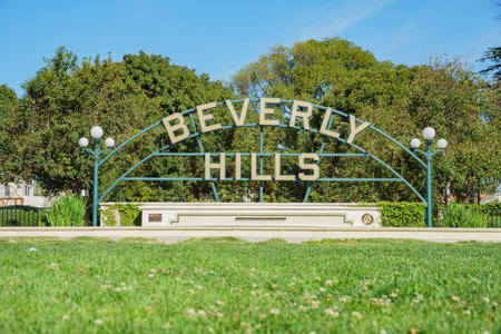Beverly Hills, MAR 24: Beverly Hills Sign on MAR 24, 2017 at Beverly Gardens Park, Los Angeles, Californiaのeditorial素材