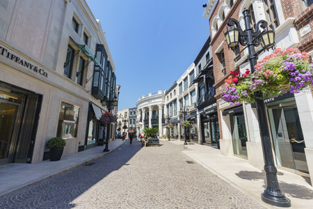 Beverly Hills, MAR 24: Rodeo Drive in Beverly Hills on MAR 24, 2017 at Beverly Hills, Los Angeles, Californiaのeditorial素材