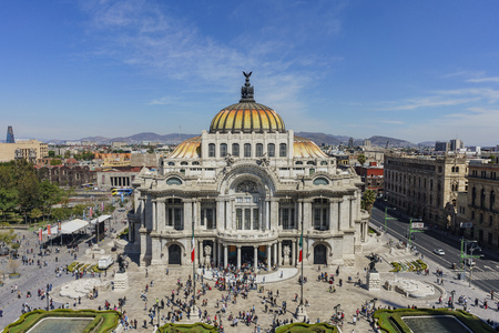Aerial morning view of the Palace of Fine Arts, Cathedral of Art in Mexico Cityのeditorial素材