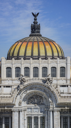 Morning view of the Palace of Fine Arts, Cathedral of Art in Mexico Cityのeditorial素材