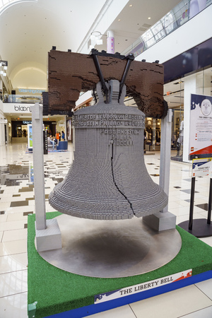 Glendale Galleria, MAY 28: The Lego Americana roadshow (The Liberty Bell) on MAY 28, 2017 at Glendale Galleria, Los Angeles, California, U.S.A.のeditorial素材