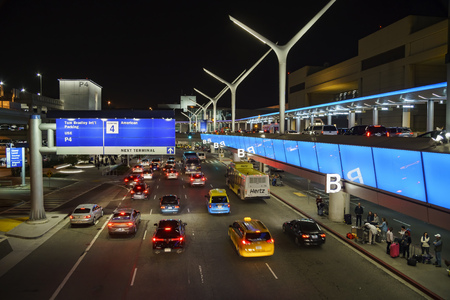Los Angeles , APR 21: Tom Bradley International Terminal of the busy Los Angeles International Airport on APR 21, 2017 at Los Angeles, Californiaのeditorial素材