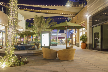 Arcadia, APR 27: Night view of Santa Anita Mall on APR 27, 2017 at Arcadia, Los Angeles, Californiaのeditorial素材