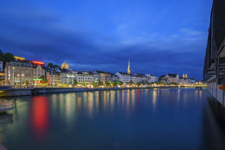 Night cityscape with Limmat river of the historical Zurich city, Switzerlandのeditorial素材