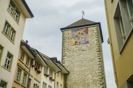 Schaffhausen, JUL 15: The historical Schwabentor, old down and street on JUL 15, 2017 at Schaffhausen, Switzerlandのeditorial素材