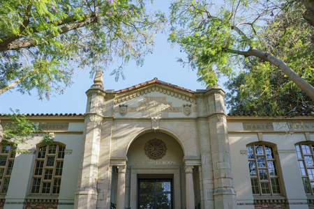 Exterior view of South Pasadena public library at Los Angeles, California, U.S.A.のeditorial素材
