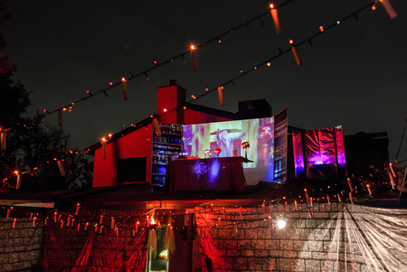 Sierra Madre, OCT 31: Super Halloween decoration on OCT 31, 2014 at Alegria Avenue, Sierra Madre, Los Angeles County, California, United Statesのeditorial素材